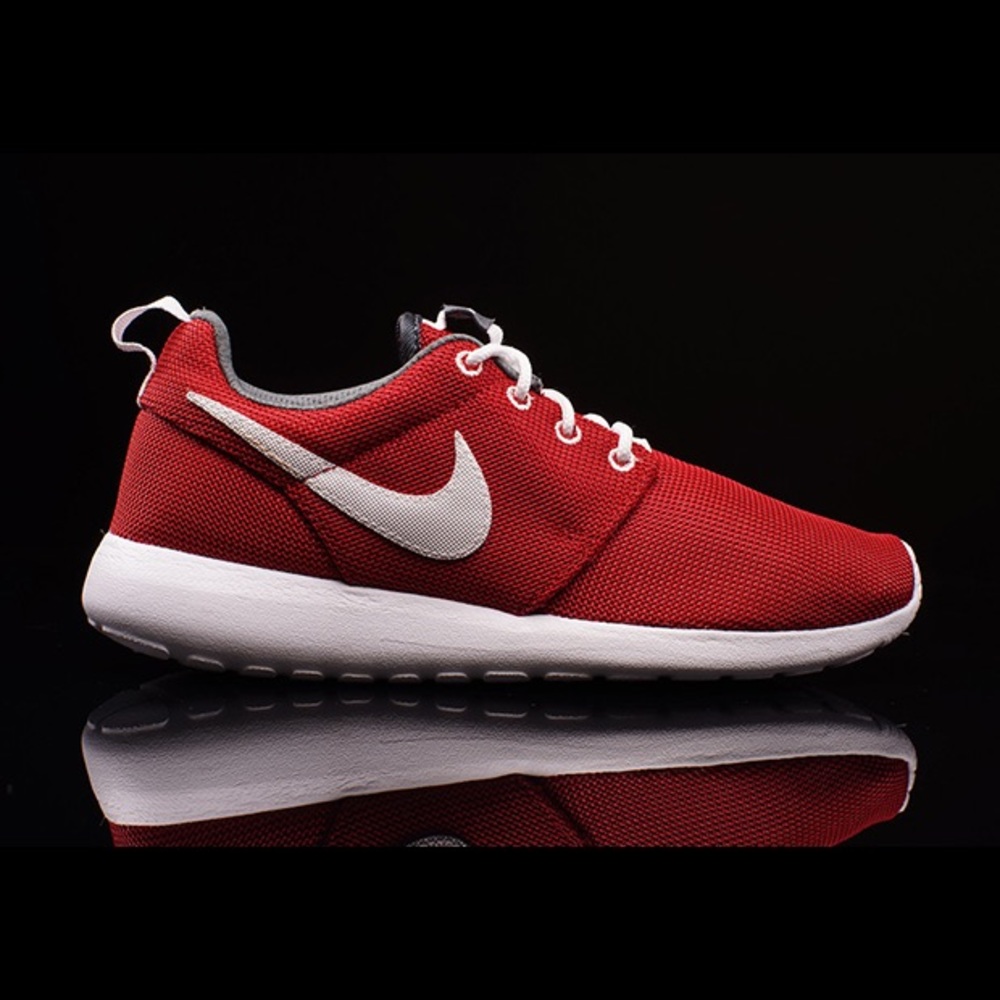 ❌SOLD❌ Nike Roshe Sneakers